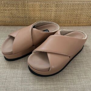 ROAM cross stack platform sandals